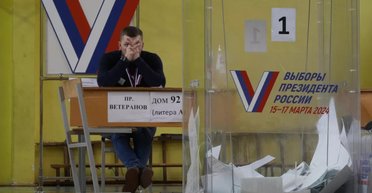 Поздравил только Лукашенко: как мир отреагировал на выборы Путина в РФ (фото, видео)