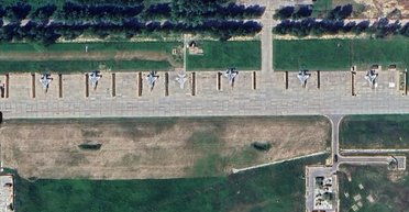 Носители "Кинжалов" стояли под открытым небом: новые детали атаки на аэродром "Саваслейка" (фото)