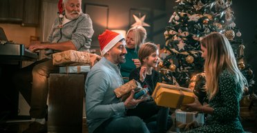 Найкращі подарунки на Новий рік: найкорисніші гаджети для рідних і близьких (фото, відео)