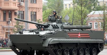 Броня слабка і мало шансів вижити: як бронемашини РФ не витримали конкуренції на українському фронті