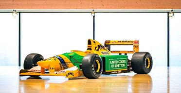 Эксклюзив за $10 миллионов: на аукцион выставили знаковый болид Михаэля Шумахера (фото)