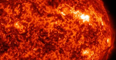 Щойно на Сонці стався дуже потужний спалах: вдруге Земля залишилася без зв'язку (відео)