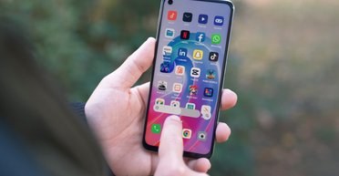 Як продовжити роботу смартфона під час блекауту: 12 важливих налаштувань Android (фото)