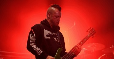 "Был чистой магией": умер сооснователь и гитарист легендарной группы Limp Bizkit Сэм Риверс