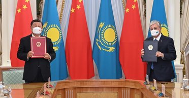 Китай і Казахстан: дружба з розрахунку