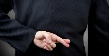 Тень свастики. Как интернет-скандал с Нацполицией выявил дефицит доверия в обществе