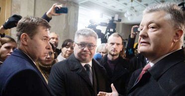 Суд обязал ГБР расследовать возможное уклонение от армии адвокатом Порошенко — СМИ