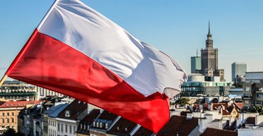 "Могут призвать в армию": Польша призвала своих граждан срочно покинуть территорию России