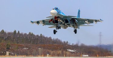 Атака на Новороссийск: безэкипажный катер ВСУ сбил истребитель Су-30, – военкоры РФ