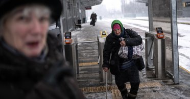 100 тисяч гривень для бідних. Як в уряді планують рятувати малозабезпечених громадян