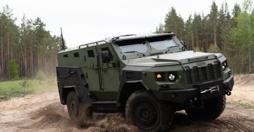 Українська бронемашина "Варта 2" пройшла кодифікацію і допущена до ЗСУ (фото)