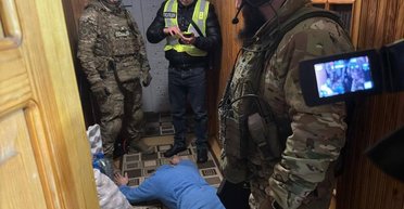 Способствовали дезертирству: на Днепропетровщине задержали военнослужащих-взяточников (видео)