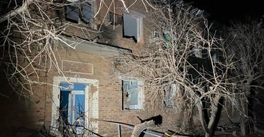 ЗС РФ скинули авіабомбу на лікарню в Харківській області, є постраждалі (фото)