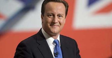 Министра внутренних дел Британии уволили, а Дэвид Кэмерон возвращается в правительство