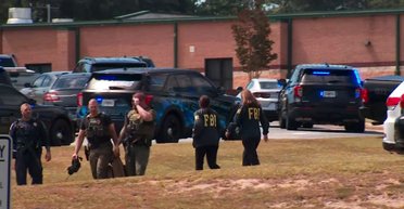 В США произошла масштабная стрельба в школе: есть жертвы (фото, видео)