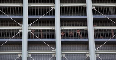 "Звездный" изолятор с "жесткими" условиями: что известно о месте, где могут содержать Мадуро в США