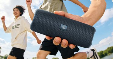 Бюджетна колонка JBL з автономністю 12 годин: скільки коштує нова Flip Essential 3 SE