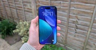 iPhone працюватиме в рази довше: 5 простих трюків для економії заряду на iOS