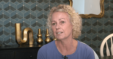 Жінку судитимуть за те, що вона випадково облила сусіда водою (відео)