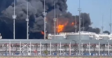 Произошел еще один взрыв: в Ростовской области вторые сутки горит нефтебаза (видео)