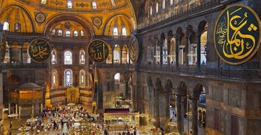 Полумесяц над Софией. Зачем Эрдоган превратил символ греческого православия в мечеть?