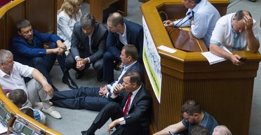 Слова-убийцы. Как политики топят страну в словесной рухляди