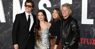 Не смотрел хит своей будущей невестки: Джон Бон Джови сделал неожиданное признание