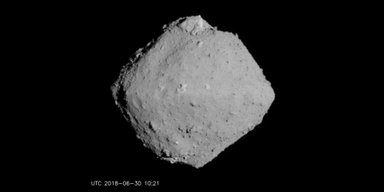 Опасный астероид Рюгу содержит минералы, которые старше Земли (фото)