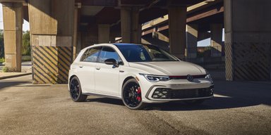 Volkswagen представив останній заряджений Golf з "механікою" (фото)