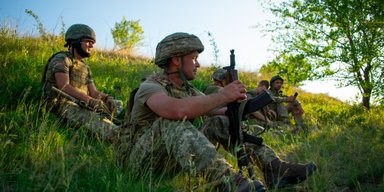 Тыл по знакомству, фронт по мобилизации: что должна изменить в ВСУ ревизия Драпатого