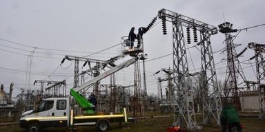 В енергетиці України складна ситуація після атаки ЗС РФ: поїзди "Укрзалізниці" затримуються