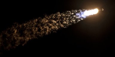 Ракета SpaceX завтра врежется в Луну: ученые выяснили, почему это произойдет (фото)