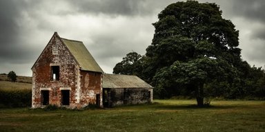 Запретная зона: тайны деревни, которую "стерли" с карты ради войны (фото)