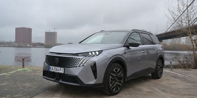 Тест-драйв Peugeot 5008: самый доступный семейный кроссовер в Украине