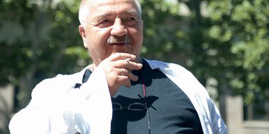 К власти каждый раз приходят диктаторы, воры и мерзавцы, — Роберт Стуруа