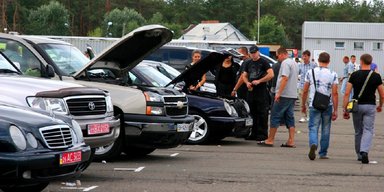 В Україні різко знизився попит на вживані авто: які моделі продовжують купувати (фото)