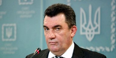 "Художник выбирает сторону палача": Данилов ответил Ларсу фон Триеру из-за защиты россиян