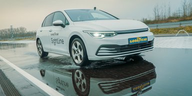 Розпізнають дощ і ожеледь: Goodyear створив "розумні" шини майбутнього (фото)