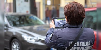 В Киеве нельзя бесплатно оставлять авто на платных парковках возле своих домов, - "Киевтранспарксервис"