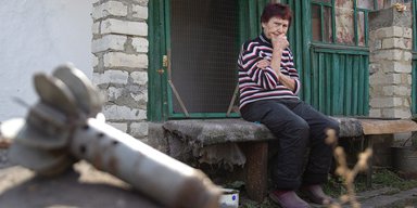 Бруд просохне — і почнеться. Як живе Луганськ в очікуванні початку бойових дій
