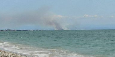 "Два катери в морі зникли": ГУР атакувало ворожу казарму в Криму, — ЗМІ (відео)