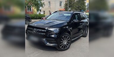 Чемоданы наличных на ₴22 млн и авто: что показали обыски у руководителей Нацпола (фото)