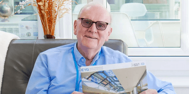 "Возненавидел" одиночество: 85-летний мужчина вернулся на работу после смерти жены (фото)