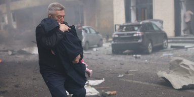Кількість постраждалих зросла: Зеленський відреагував на удар по дитсадку у Харкові (фото)