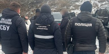 3 тыс. долларов за избежание мобилизации: в Сумской области задержана сотрудница ТЦК (фото)