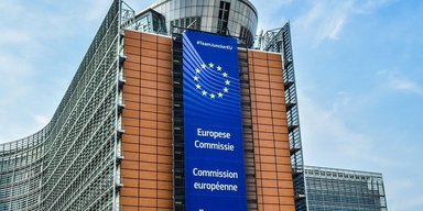 Єврокомісія планує ввести податок на прибуток від заморожених активів РФ