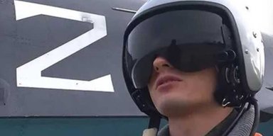 Пилот ВС РФ поехал на отдых в Дубай и там сдался США: подробности, — соцсети (фото)