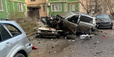 В Одессе взорвалось авто: СМИ предполагают, что пострадавший работает в оборонной сфере (фото)