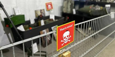 "Код несокрушимости": в Берлине проходит выставка захваченного российского оружия (фото)