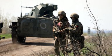 Фронт на Донбассе "посыпался"? РФ захватила 8 населенных пунктов за три дня, есть ли время исправить ошибки
